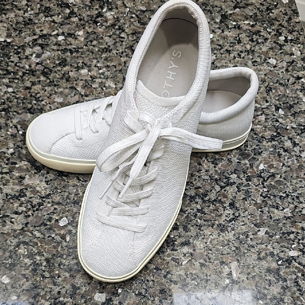 Rothy's Off-White Lace-Up Sneakers